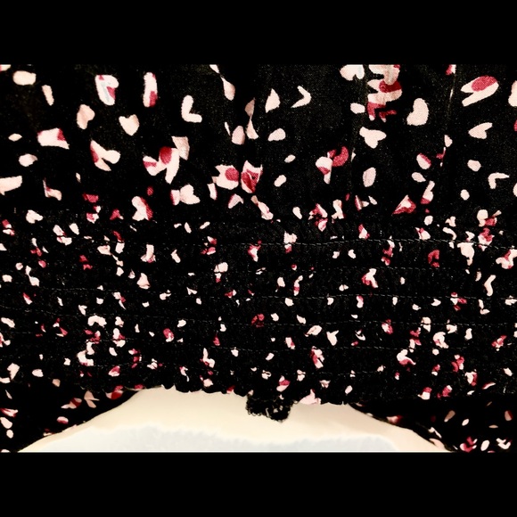 Torrid Black Leopard Heart Challis Twist Front Crop Blouse, Size 00 - Picture 6 of 11